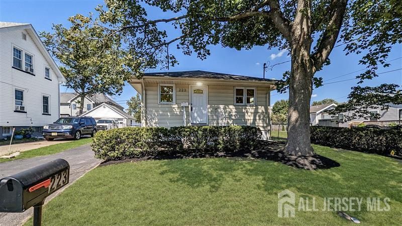 223 Elizabeth Ave, Piscataway, NJ 08854