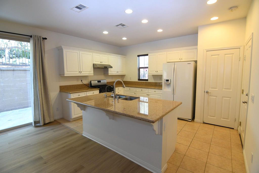 97 Keepsake, Irvine, CA 92618