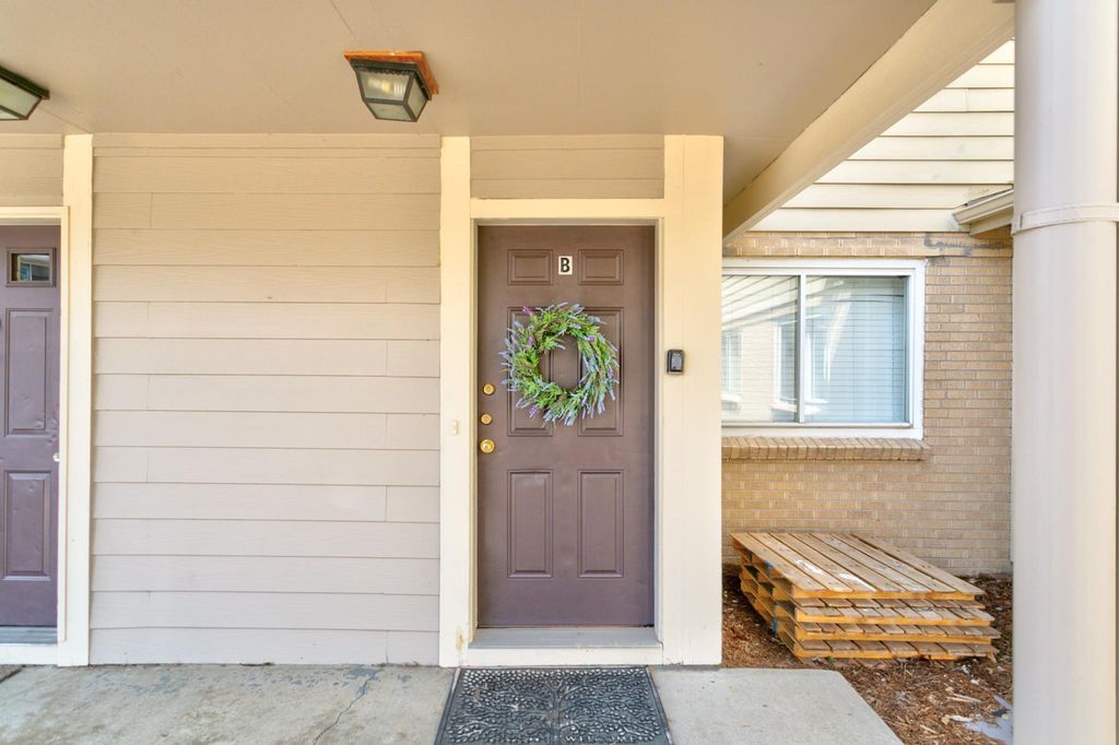 1145 Rosemary St #102B, Denver, CO 80220