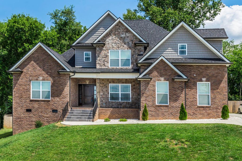 600 Calthorpe Ln, Knoxville, TN 37912