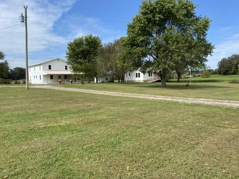 775 Whickerville Rd, Hardyville, KY 42746