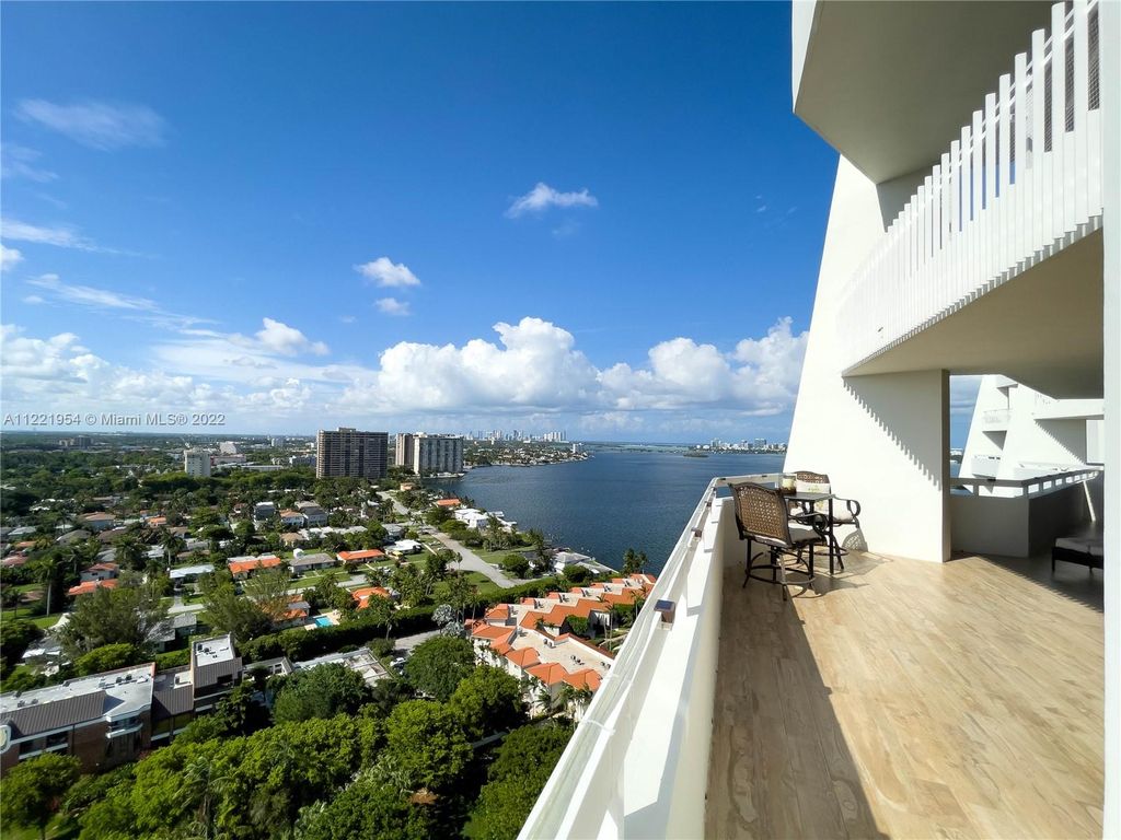 4000 Towerside Ter #11, Miami, FL 33138