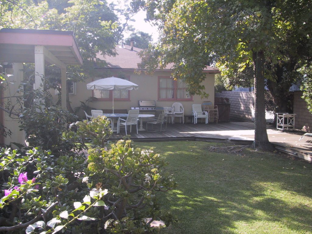 2830 Glendon Ave, Los Angeles, CA 90064