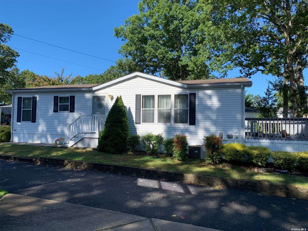 1661 Old Country Rd, Riverhead, NY 11901 MLS 3435667 Trulia