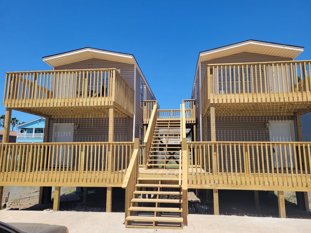214 W Huisache St, South Padre Island, TX 78597