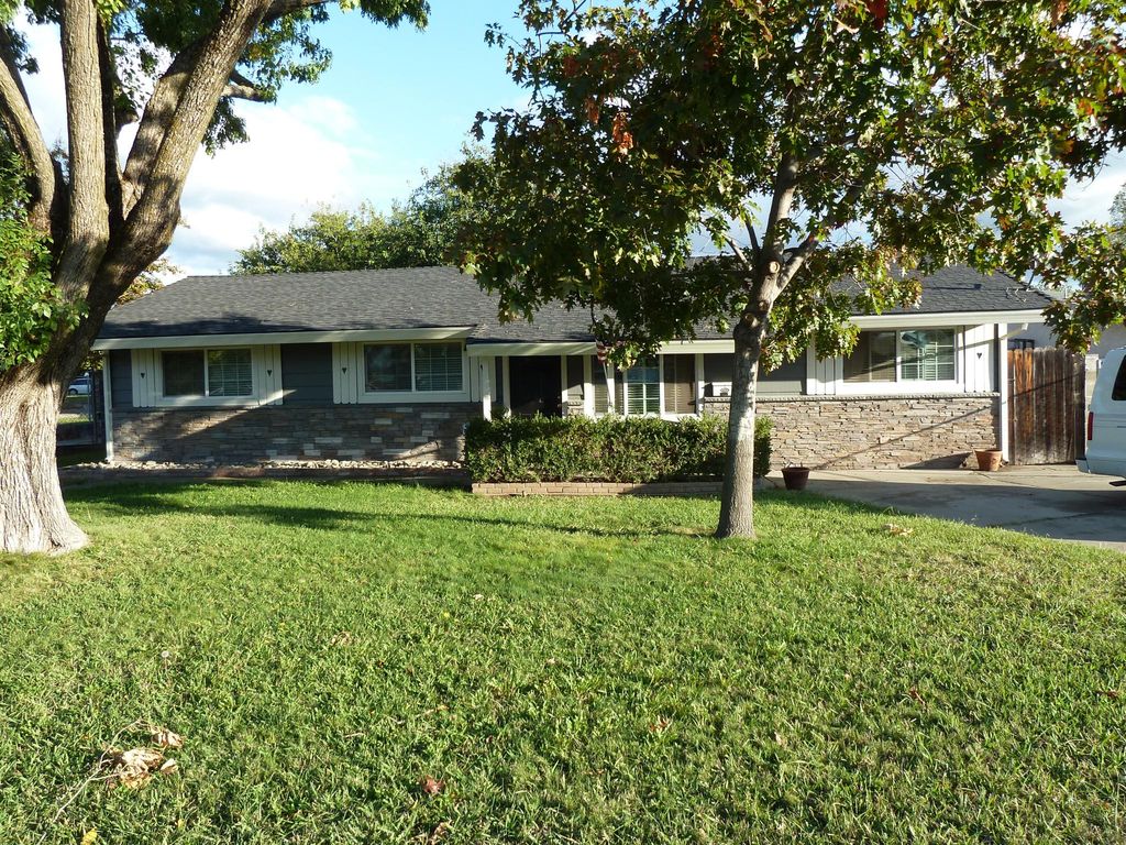 7400 Morningside Way, Citrus Heights, CA 95621