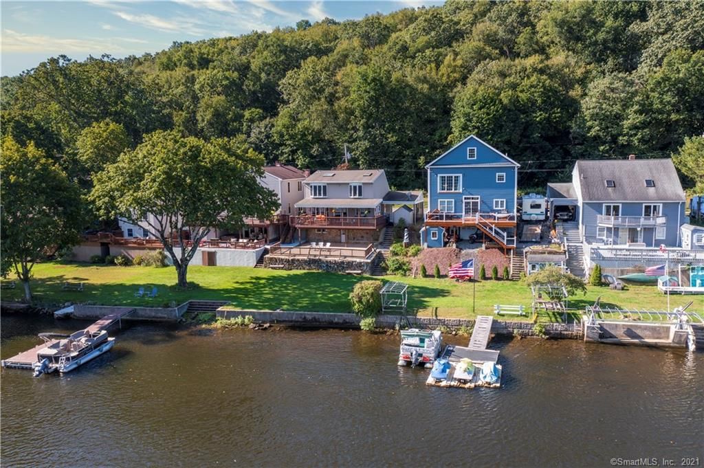 52 Birchbank Rd, Shelton, CT 06484