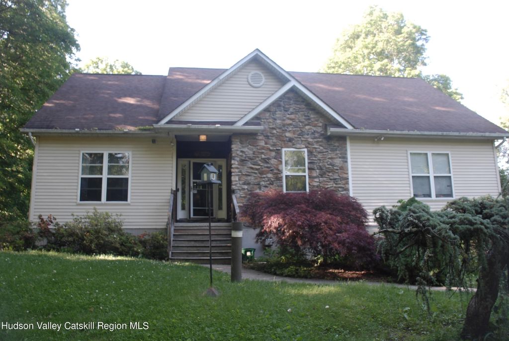 9 Hook Road, Poughkeepsie, NY 12601 MLS 20242621 Trulia