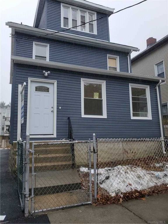 428 S 1st Ave, Mount Vernon, NY 10550