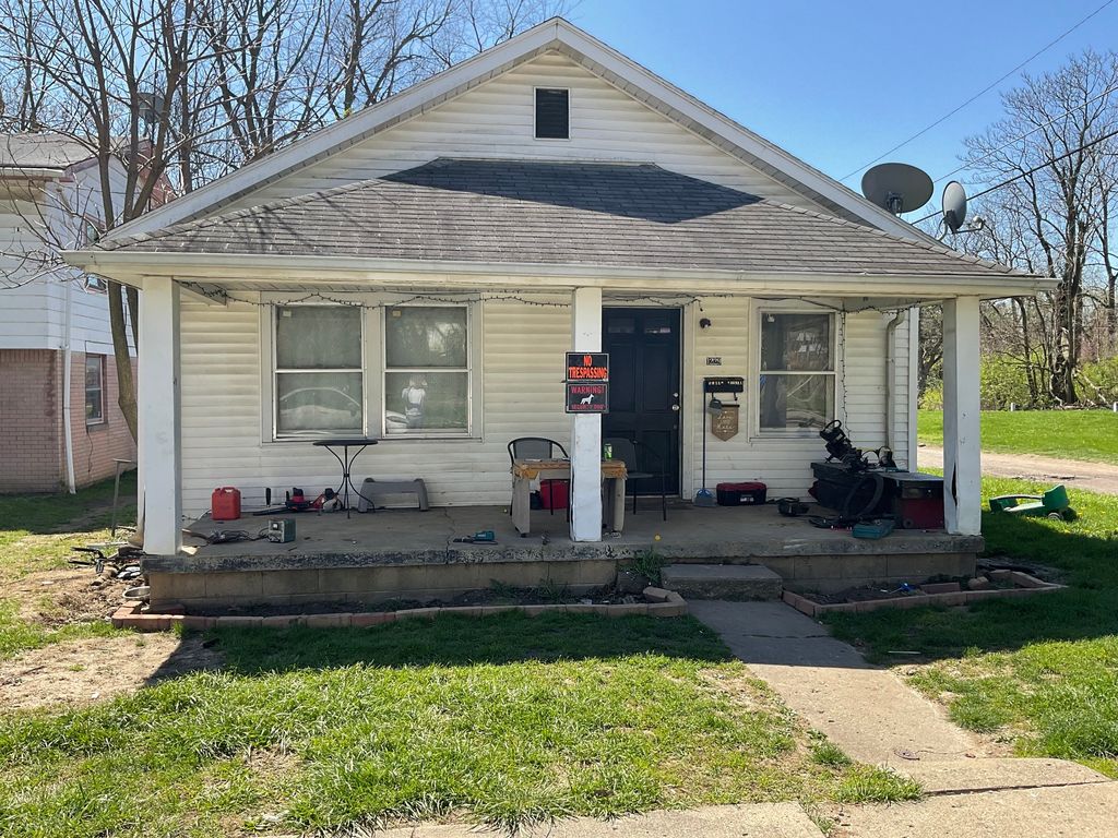 1229 W  13th St, Anderson, IN 46016