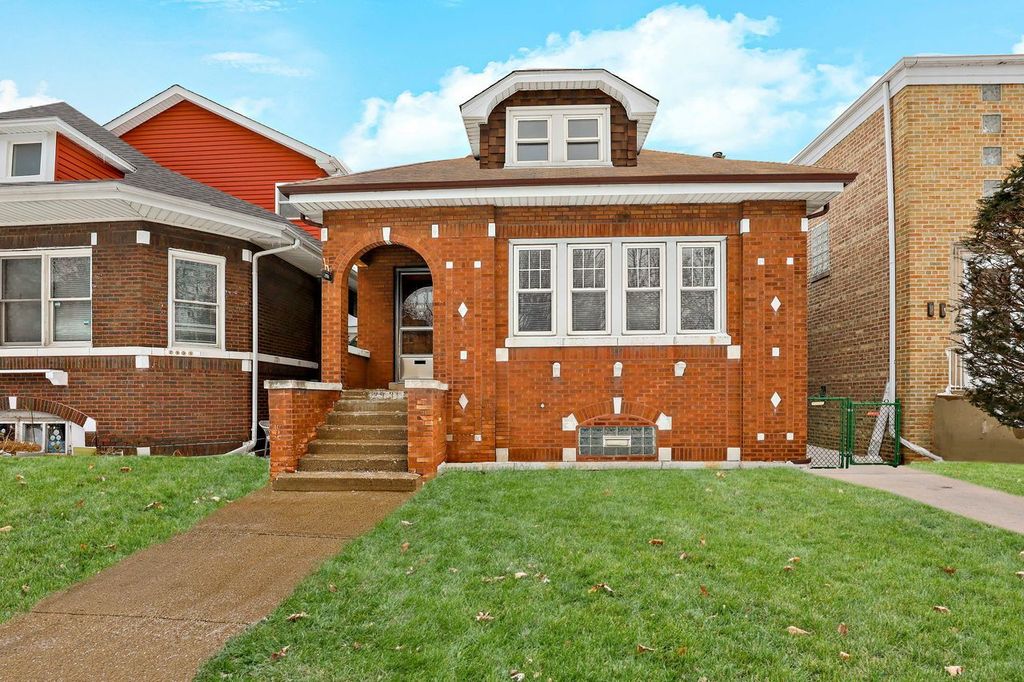2931 N Kolmar Ave, Chicago, IL 60641