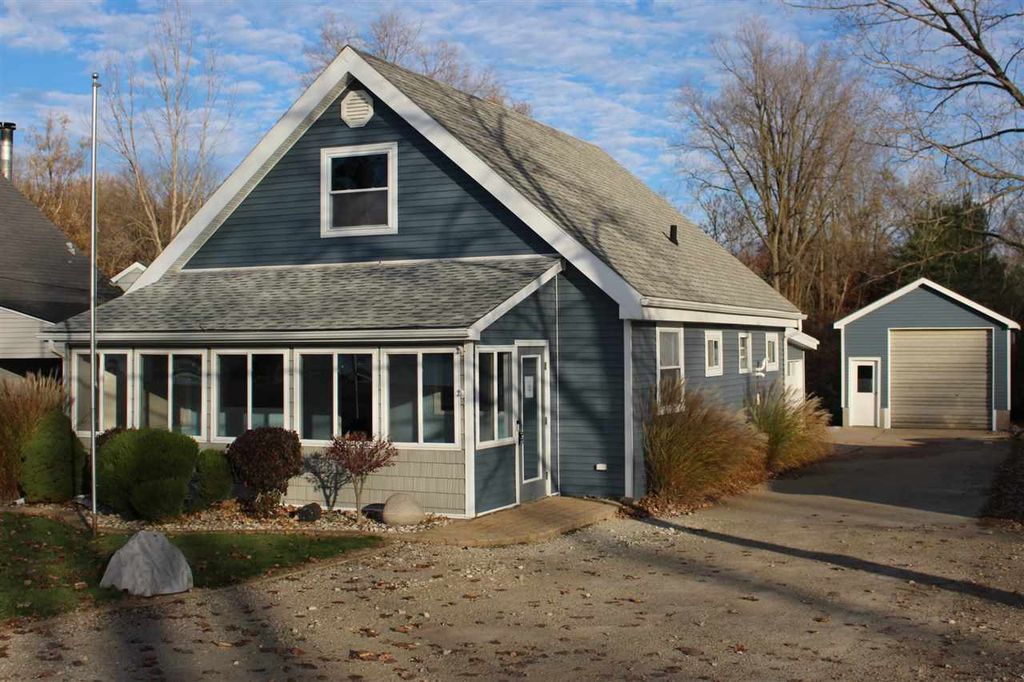 14012 Wamplers Lake Rd, Brooklyn, MI 49230 2 Bed, 1 Bath Single
