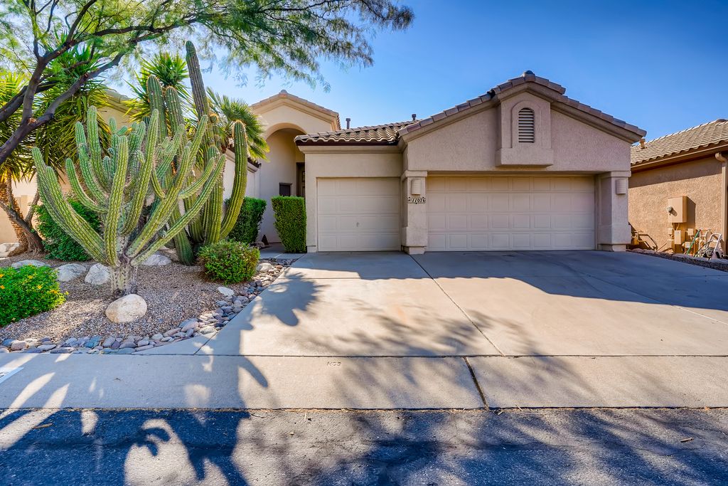 11076 N Divot Dr, Tucson, AZ 85737