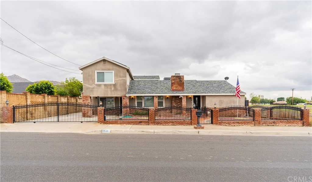 548 W Main St, Riverside, CA 92507