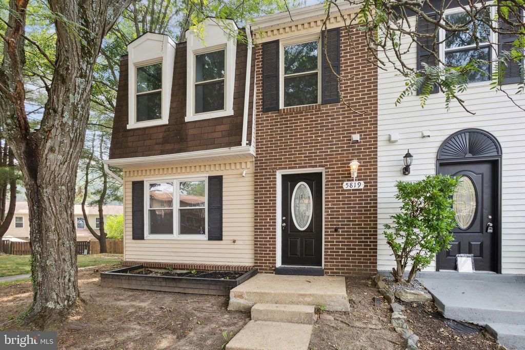 5819 Folgate Ct, Capitol Heights, MD 20743