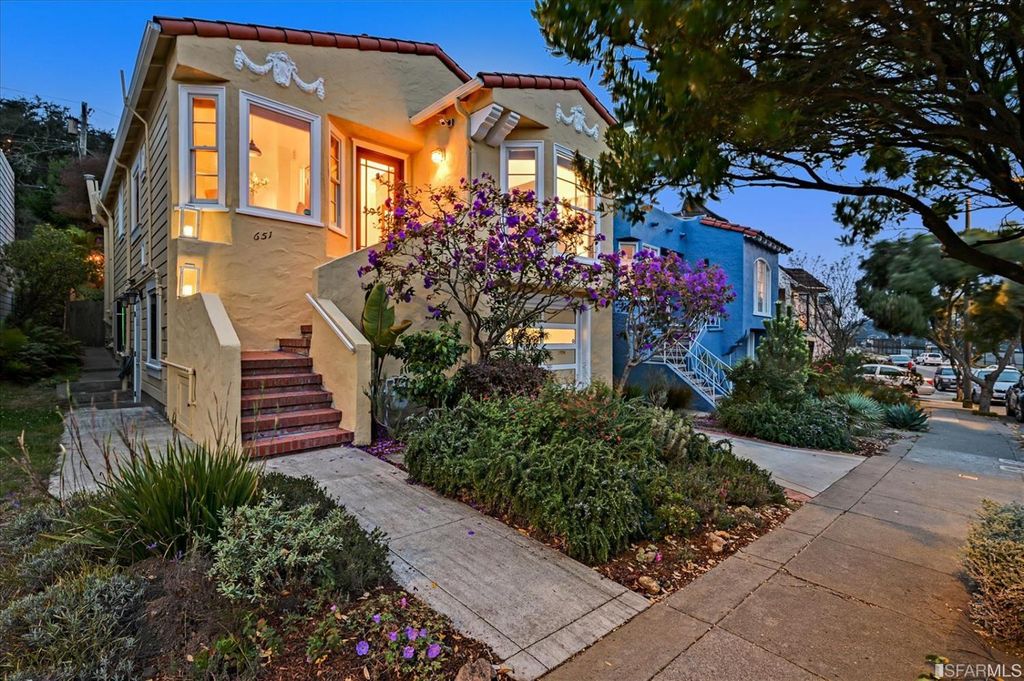 651 Rockdale Dr, San Francisco, CA 94127