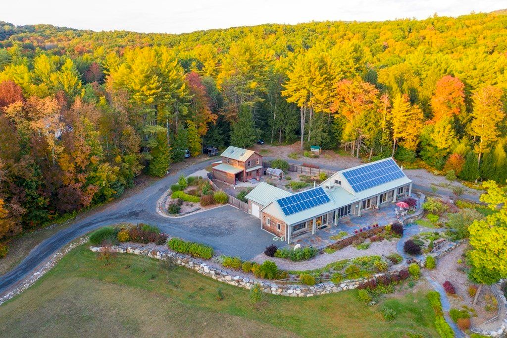 152 Ashfield Rd, Williamsburg, MA 01096 3 Bed, 3 Bath SingleFamily