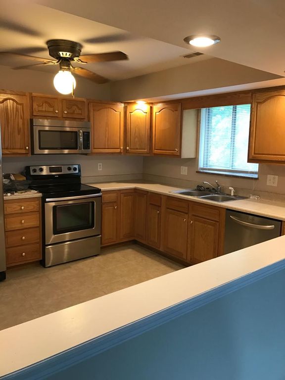 918 7th St #2, Huntington, WV 25701