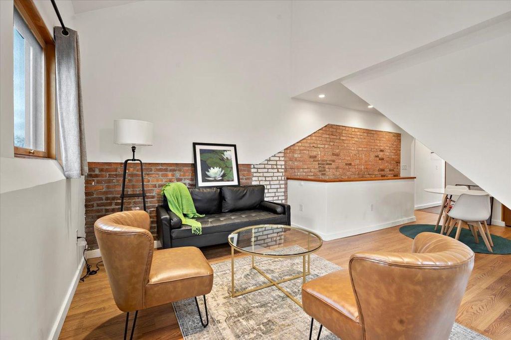 36 Lyon St #3, New Haven, CT 06511