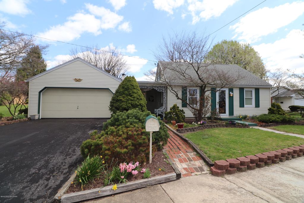 1775 Hokendauqua Ave, Northampton, PA 18067 Trulia