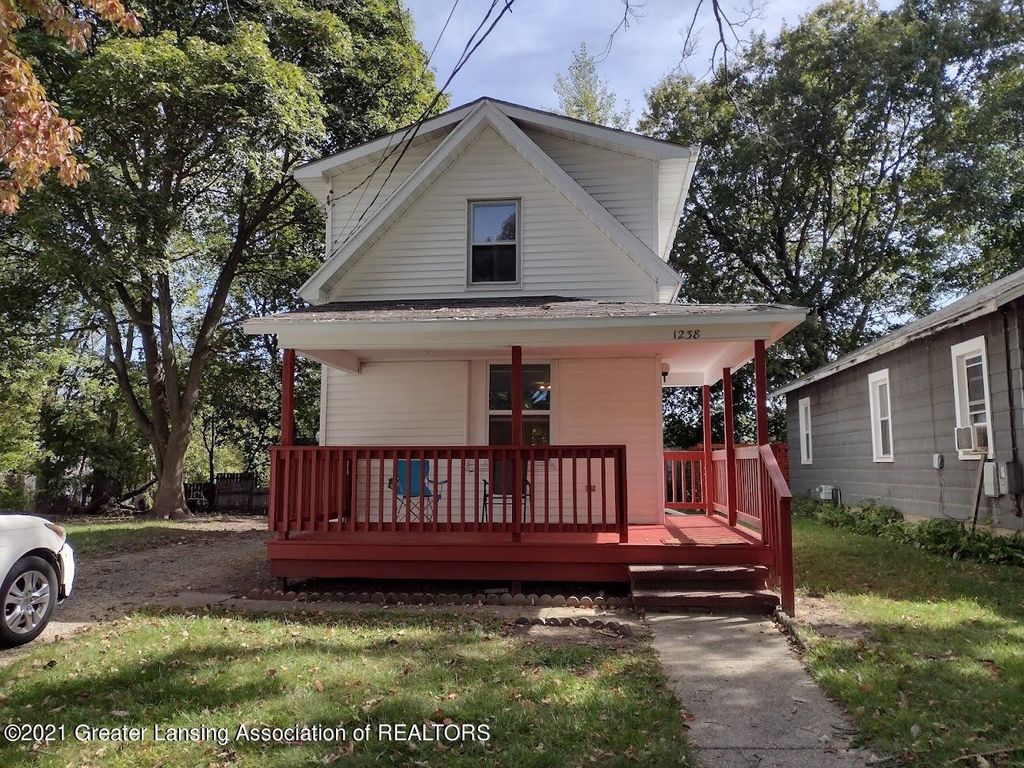 1238 Cleveland St, Lansing, MI 48906