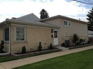 4945 Forster Ave, Schiller Park, IL 60176