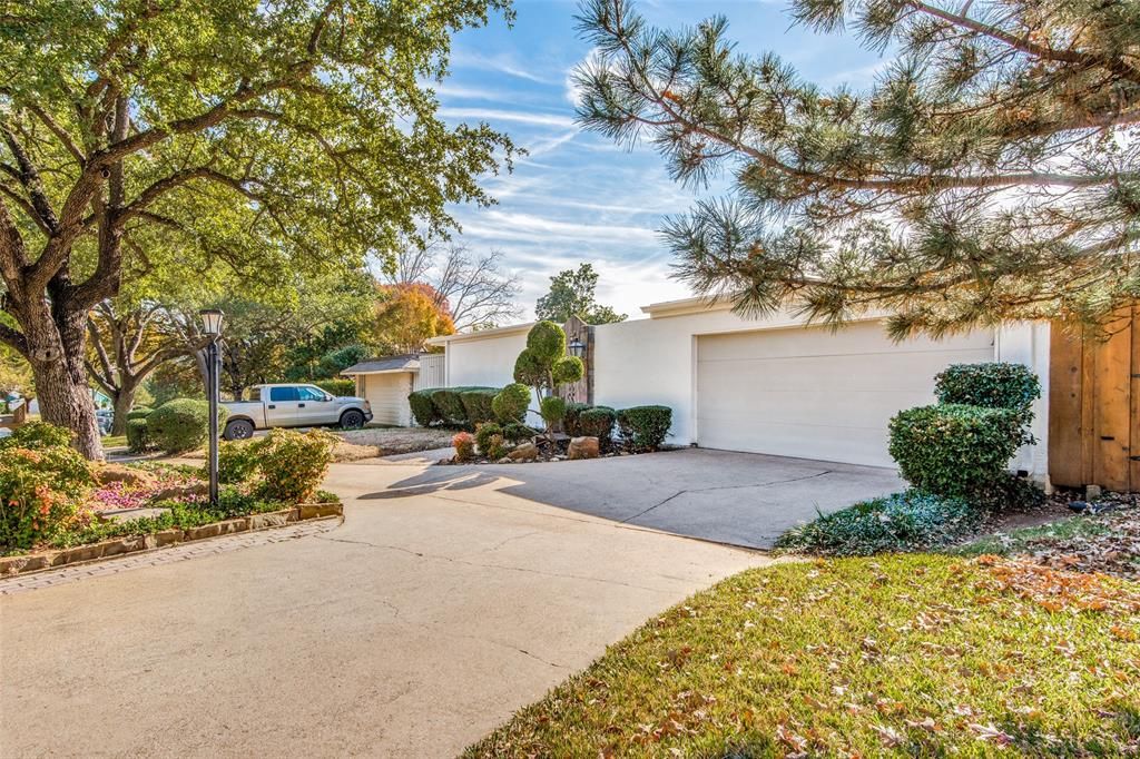512 W Northgate Dr, Irving, TX 75062