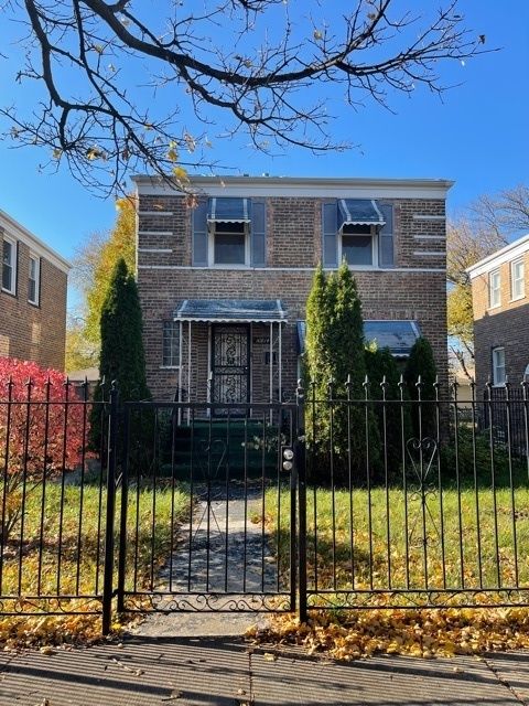 10814 S Rhodes Ave, Chicago, IL 60628