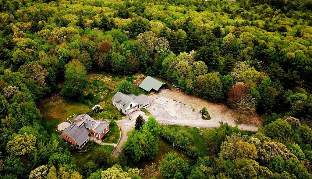 126 Hackett Hill Road, Hooksett, NH 03106