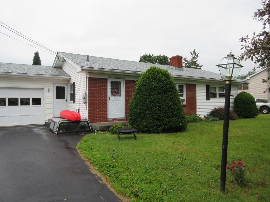 7 Lyman Ave, Rutland, VT 05701 Trulia