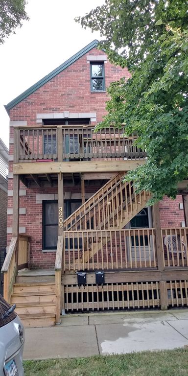 3202 S Lituanica Ave, Chicago, IL 60608