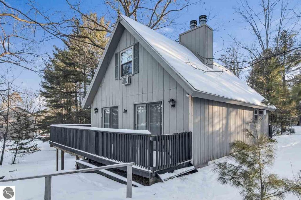 401 Poplar Ln, Traverse City, MI 49696 Trulia