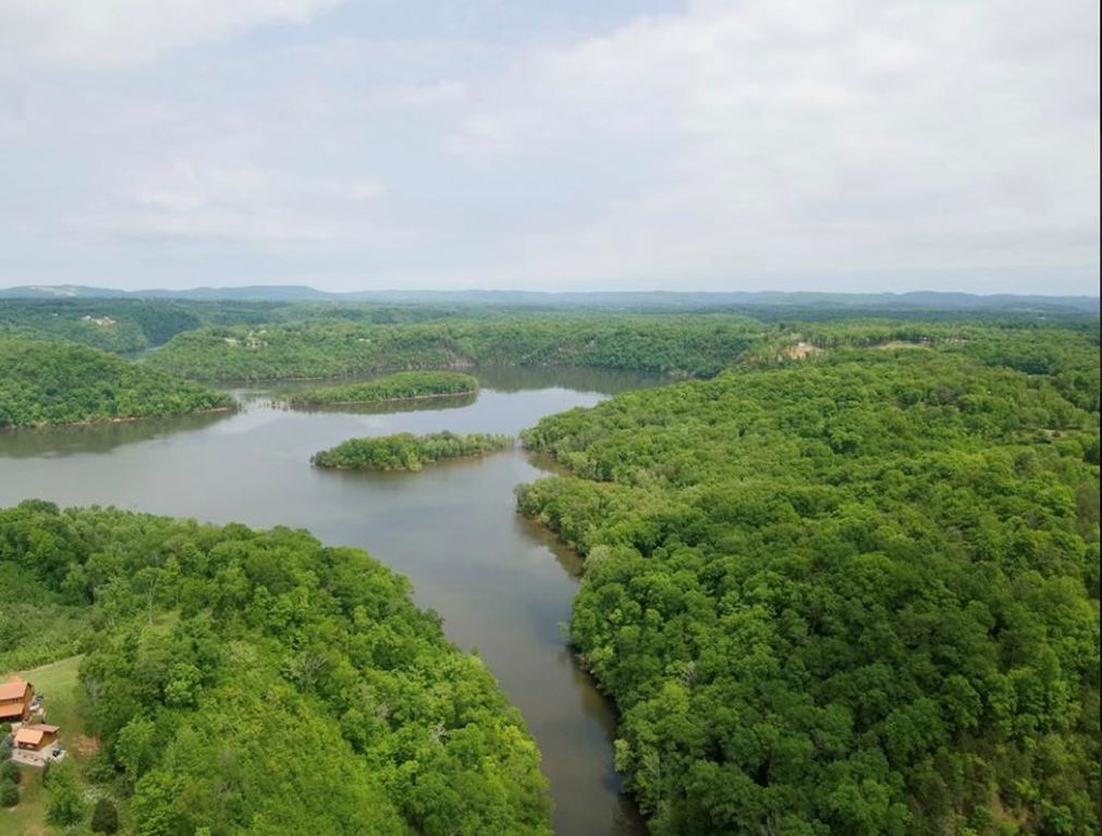 Lot 21 Holly Bend Dr, Byrdstown, TN 38549