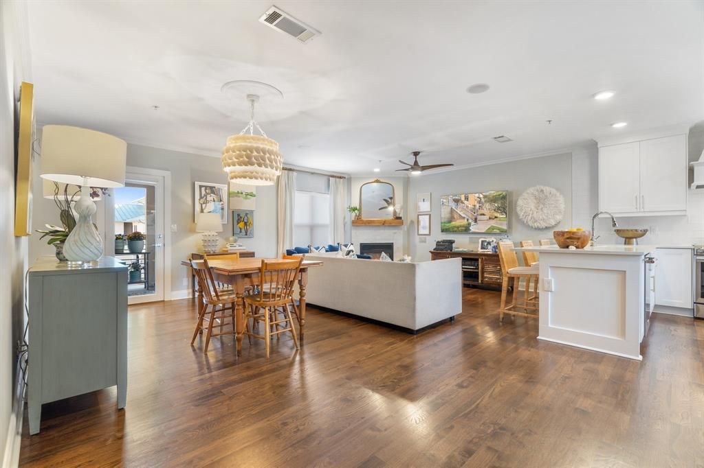 3922 Gilbert Ave #221, Dallas, TX 75219