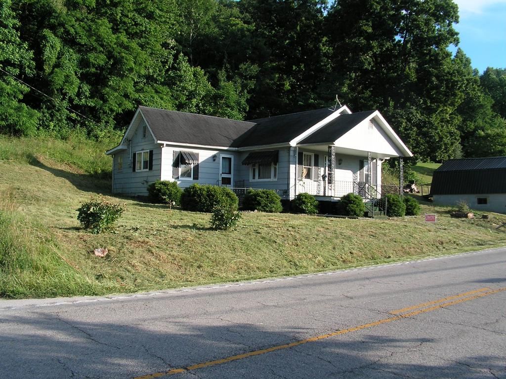 17452 E  State Highway 8, Quincy, KY 41166