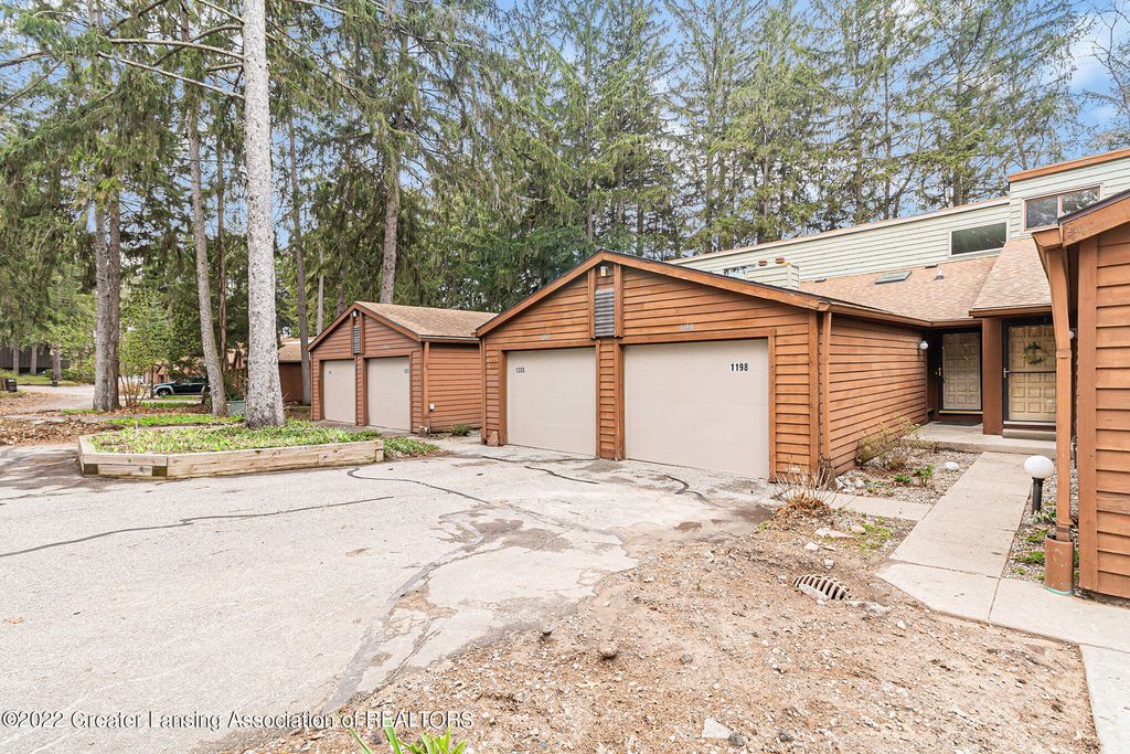 1198 Academic Way, Haslett, MI 48840