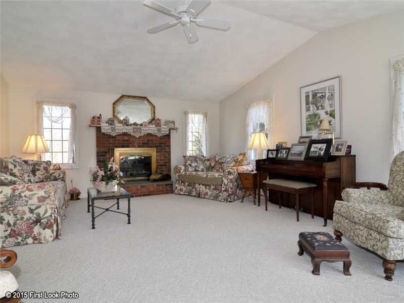 61 Hope Rd, Cranston, RI 02921 Trulia