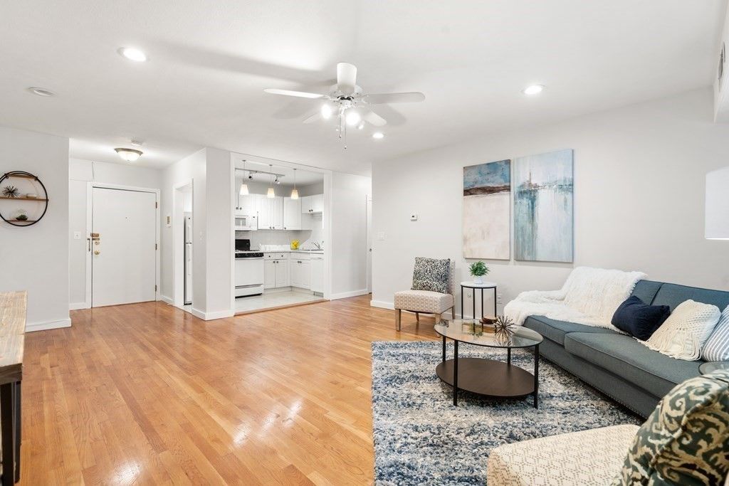 5140 Washington St #39, West Roxbury, MA 02132