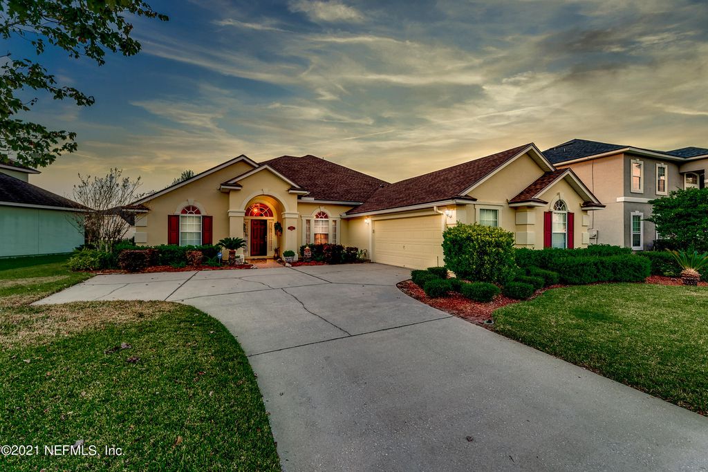 3413 Victoria Lakes Dr N, Jacksonville, FL 32226