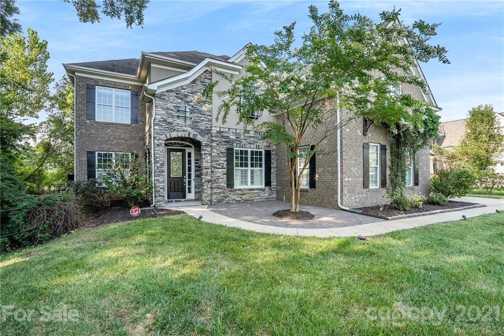 6525 Springs Mill Rd, Charlotte, NC 28277