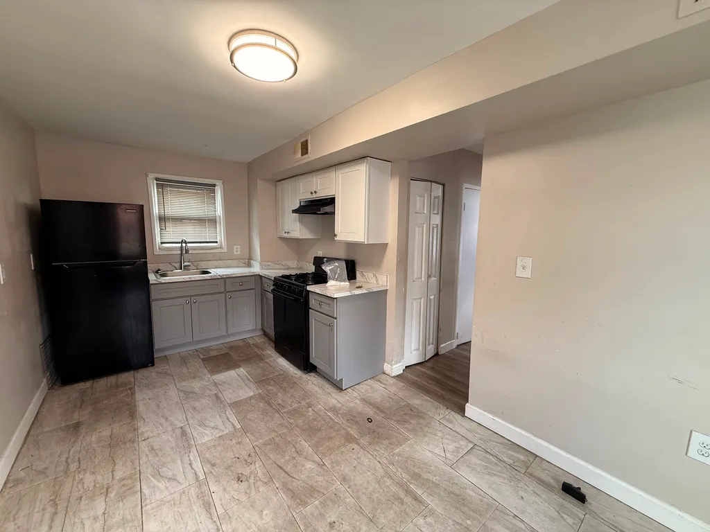 4 Bedrooms at 232 Eastern Pkwy #Full house, Newark NJ — photo 1