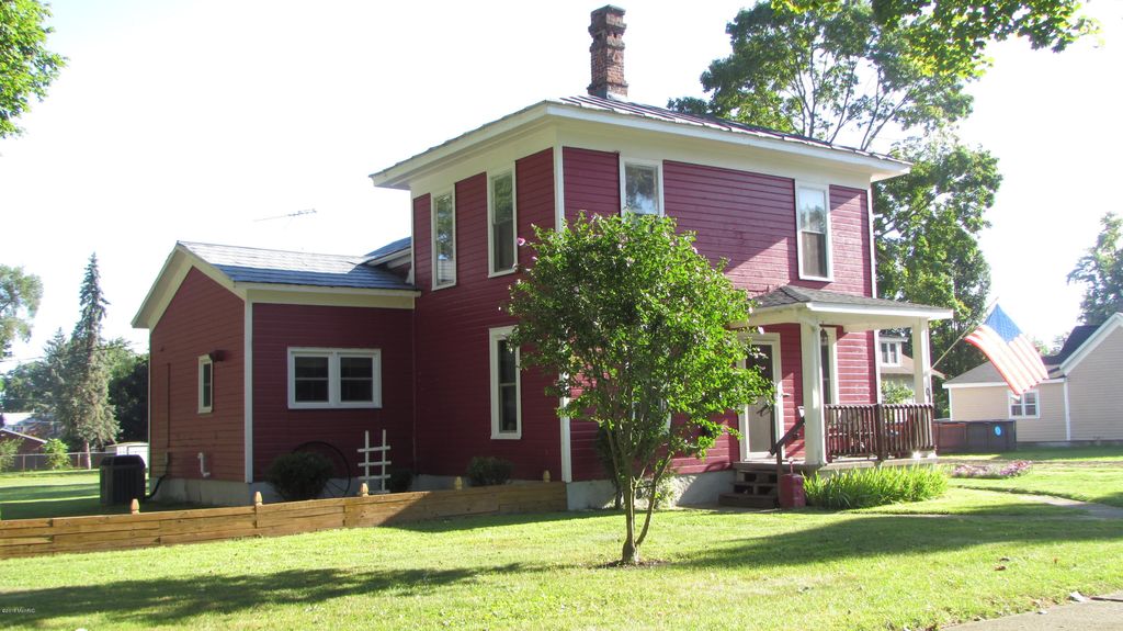 101 E Pierce St, Coldwater, MI 49036