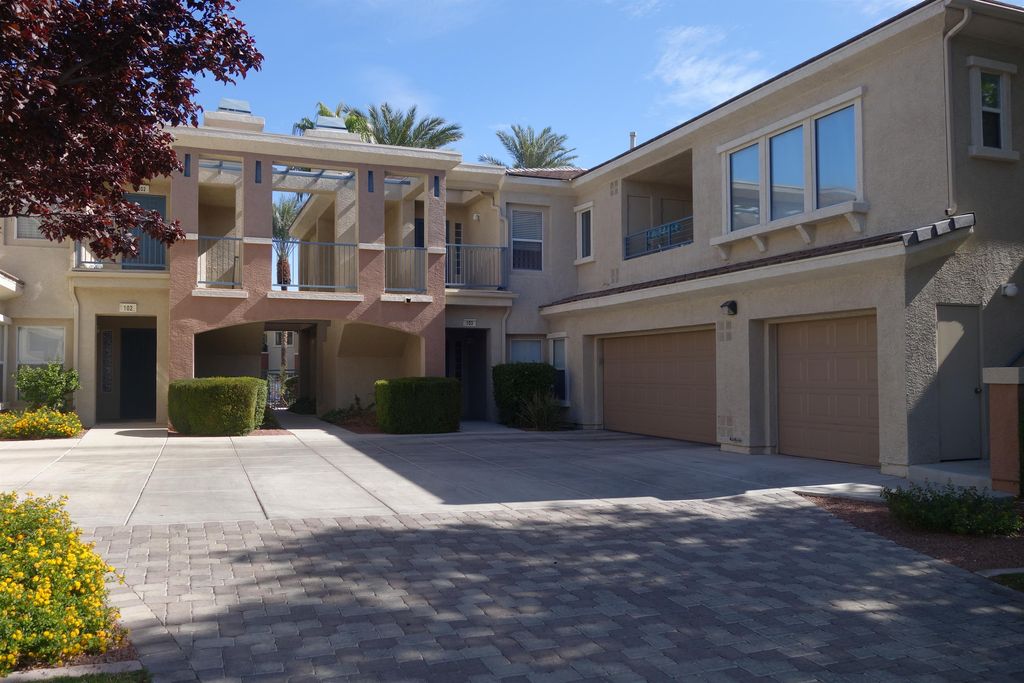 820 Titan Peak Pl #203-1, Las Vegas, NV 89144