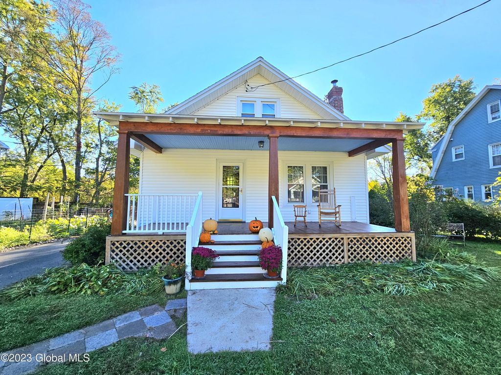 194 N Lake Avenue, Troy, NY 12180 MLS 202326563 Trulia