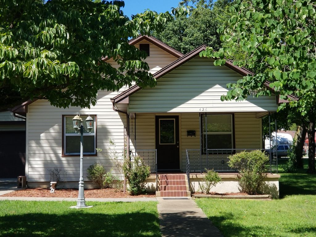 426 W Dunn St, MO 2 Bed, 2 Bath SingleFamily