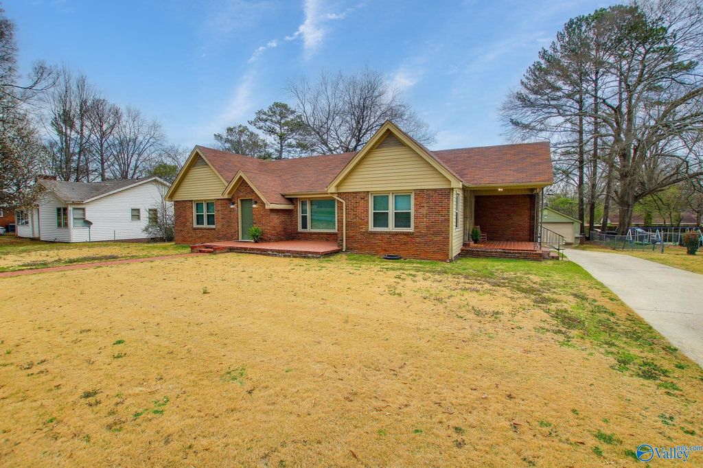 706 Somerville Rd SE, Decatur, AL 35601 MLS# 21883374 Trulia
