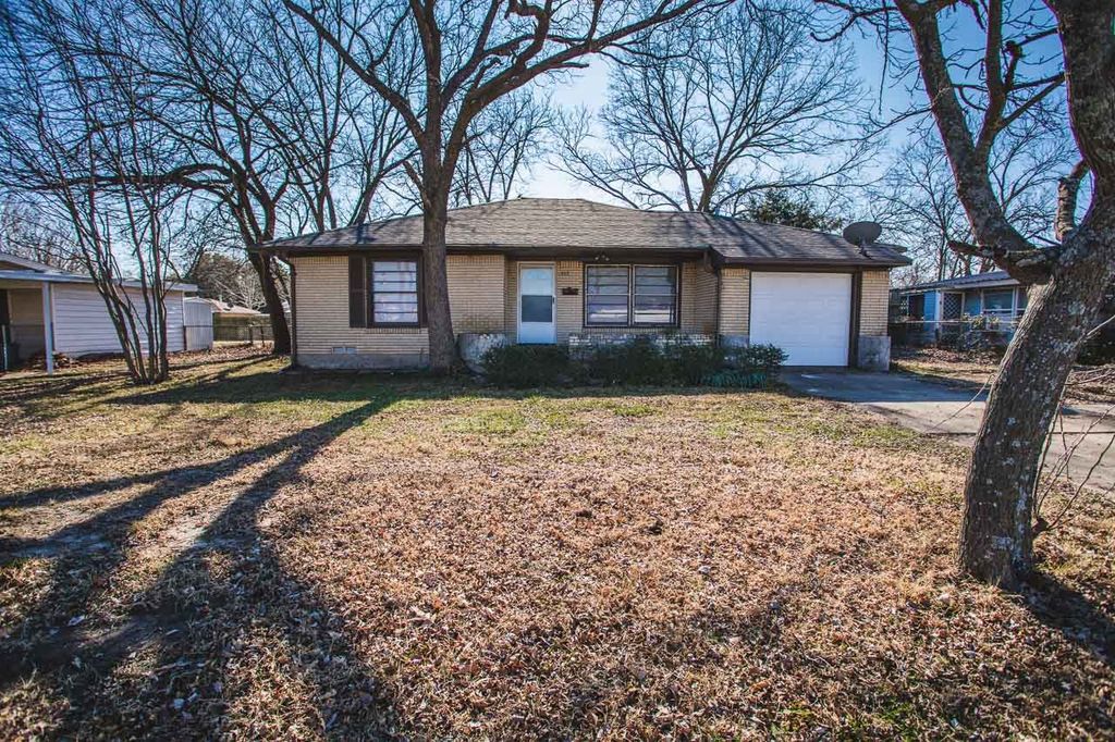 512 Maxwell St NW, Ardmore, OK 73401