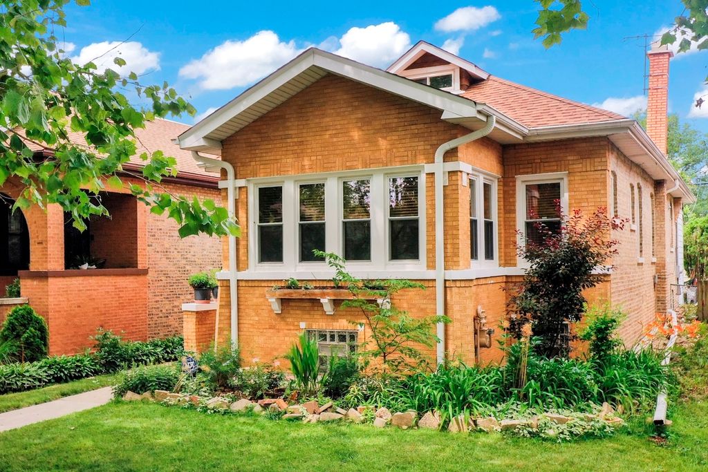 5026 N Hamlin Ave, Chicago, IL 60625