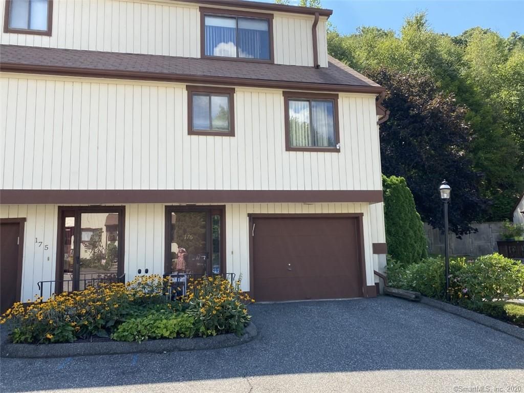 176 Beacon Hill Cmn 176, Beacon Falls, CT 2 Bed, 2 Bath Condo 12