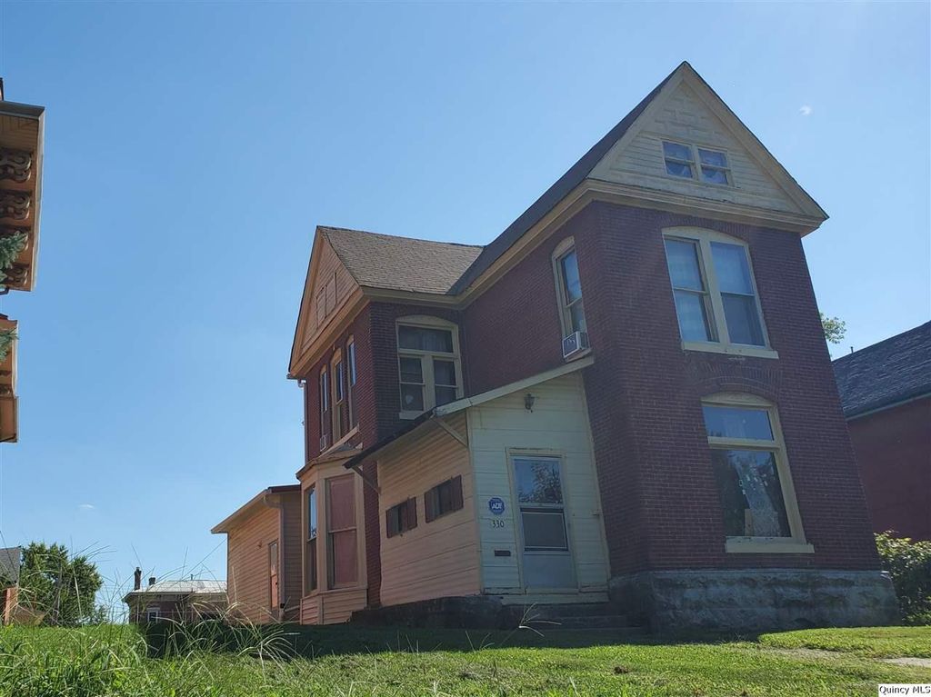 330 Elm St, Quincy, IL 62301